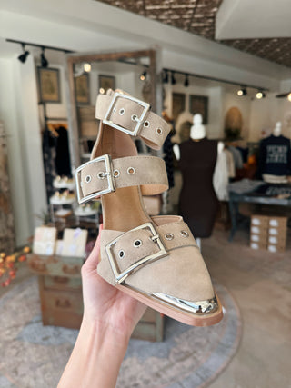 Hendrix Heel - Size down .5