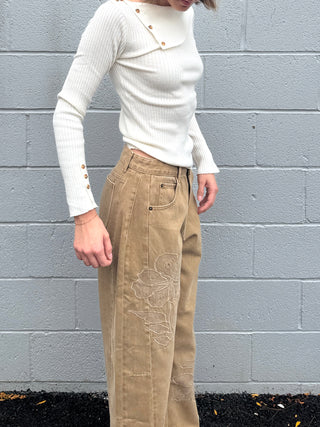 Kitt Embroidered Barrel Jean
