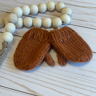 Everest Mittens By A Thread Boutique Accessory 
